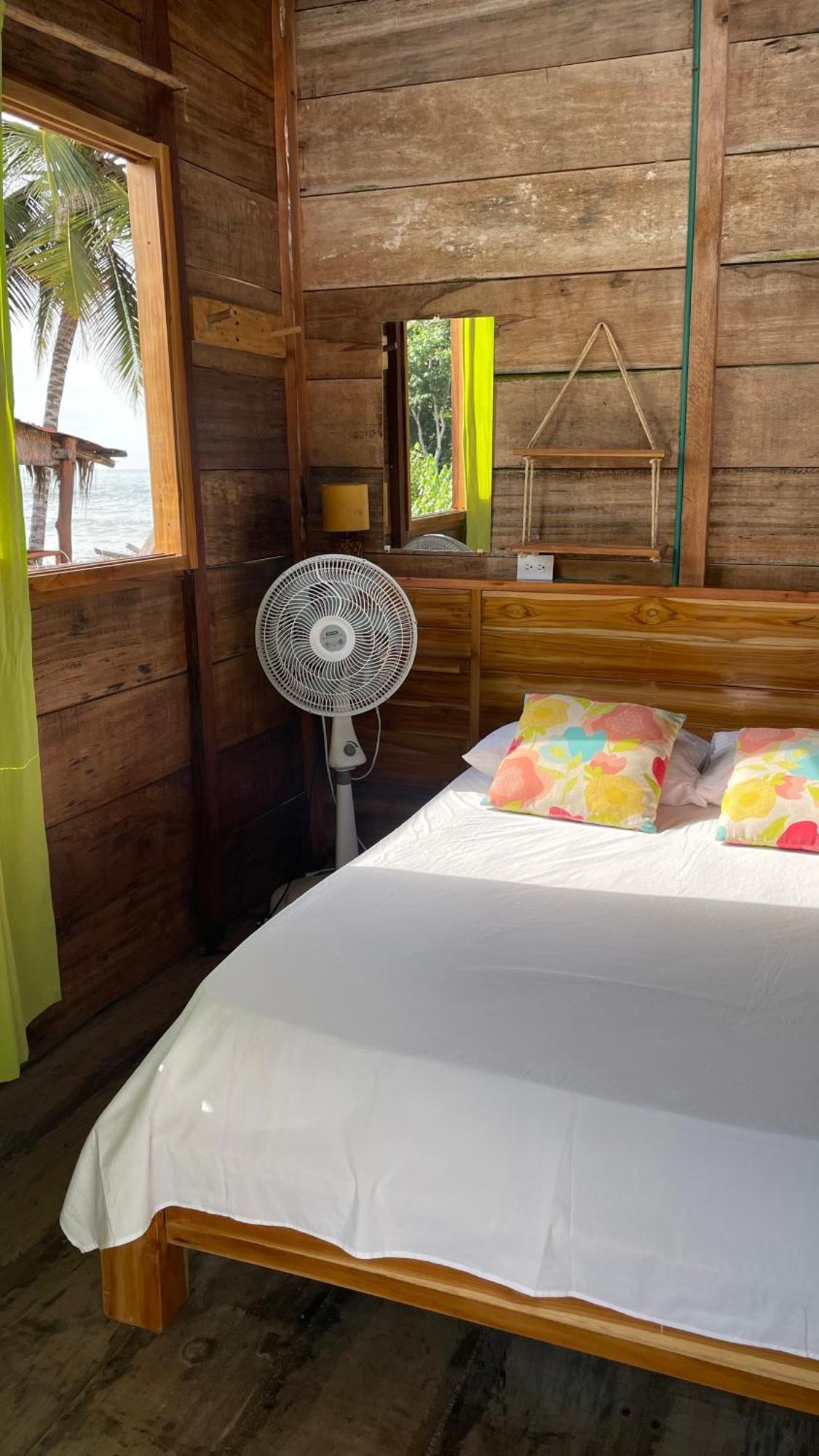 Hostal Velero Relax Guachaca Exteriör bild