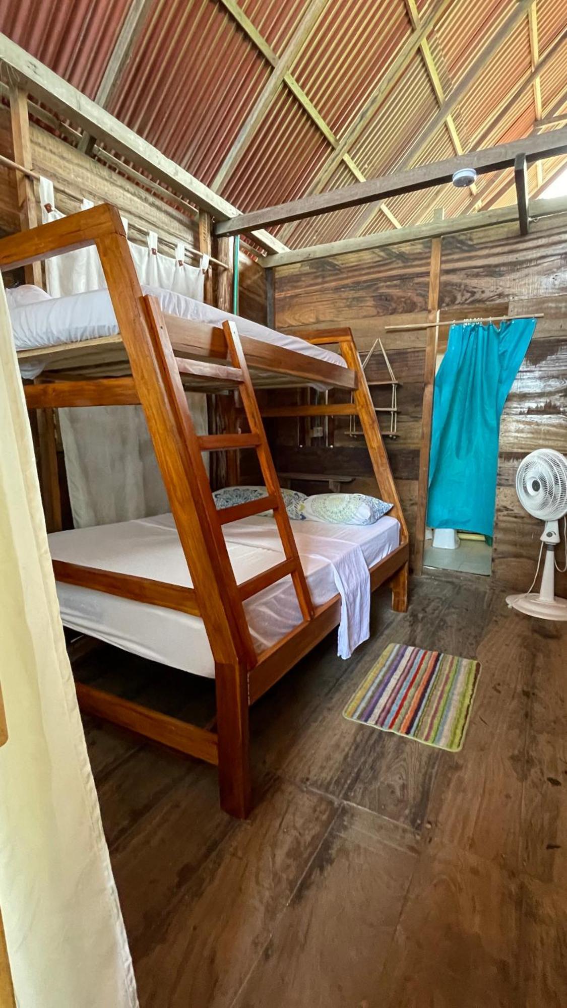 Hostal Velero Relax Guachaca Exteriör bild