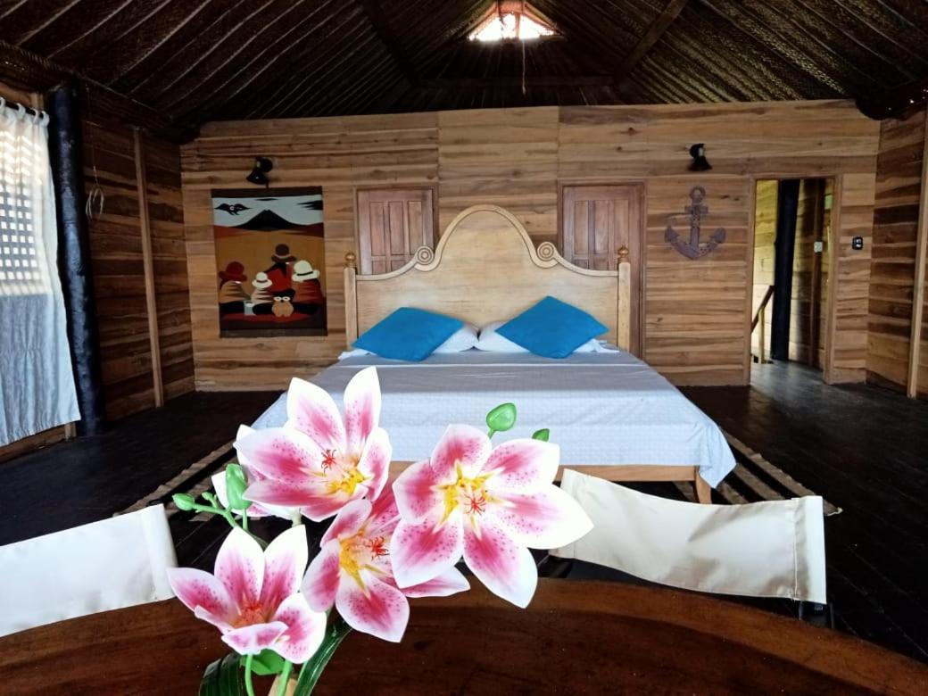 Hostal Velero Relax Guachaca Exteriör bild